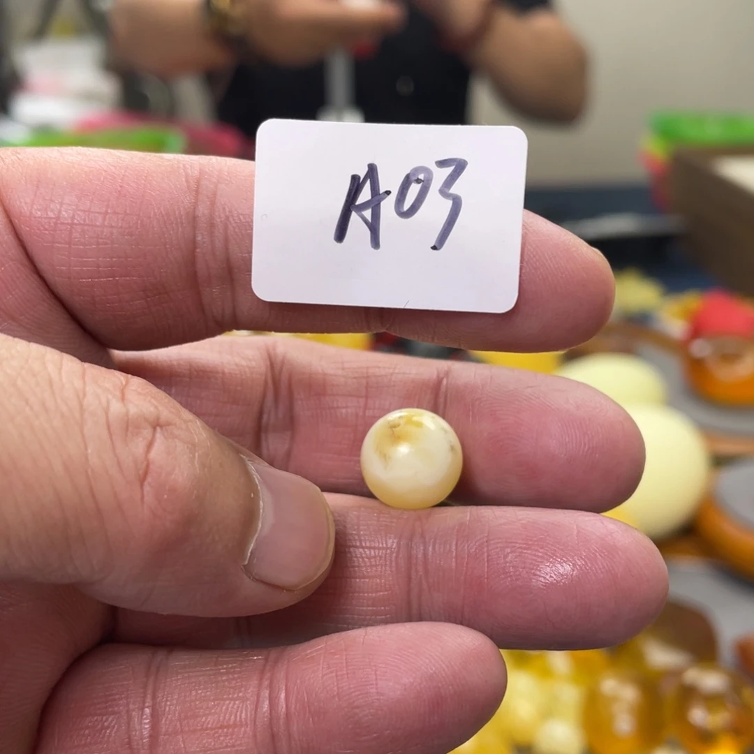 手链琥珀未镶嵌多样性发，发其中一件