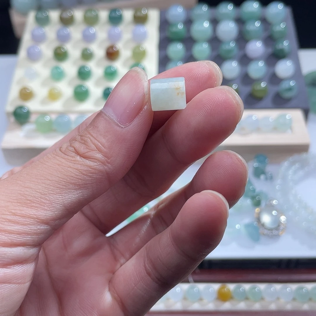 散珠翡翠卡9.5x8.8 桶珠