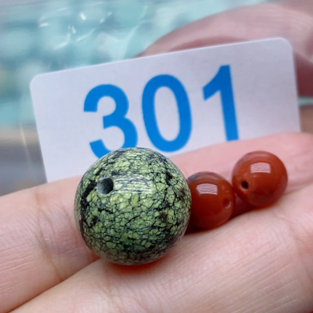 未镶嵌南红玛瑙珠宝奇石