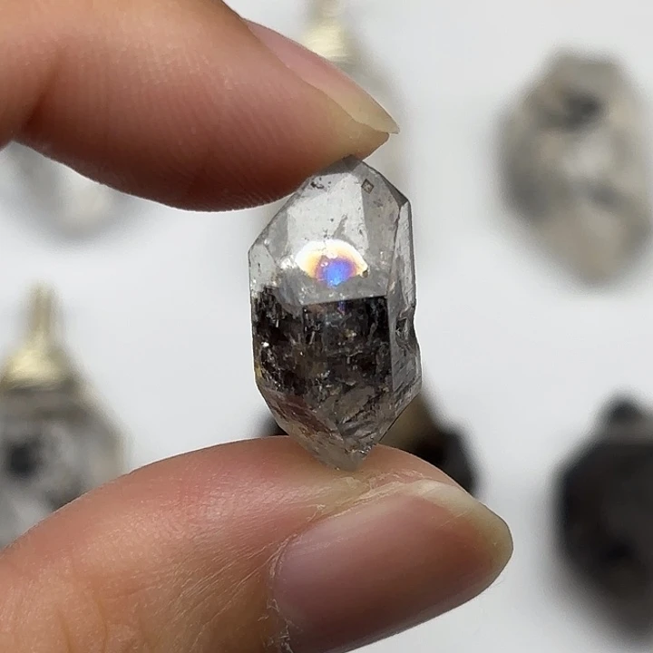 颈饰水晶未镶嵌彩虹闪灵钻21mm+