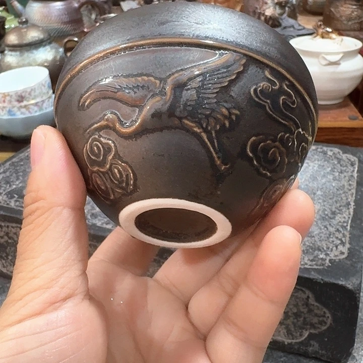 主人杯一个，瓷。品茗瓷