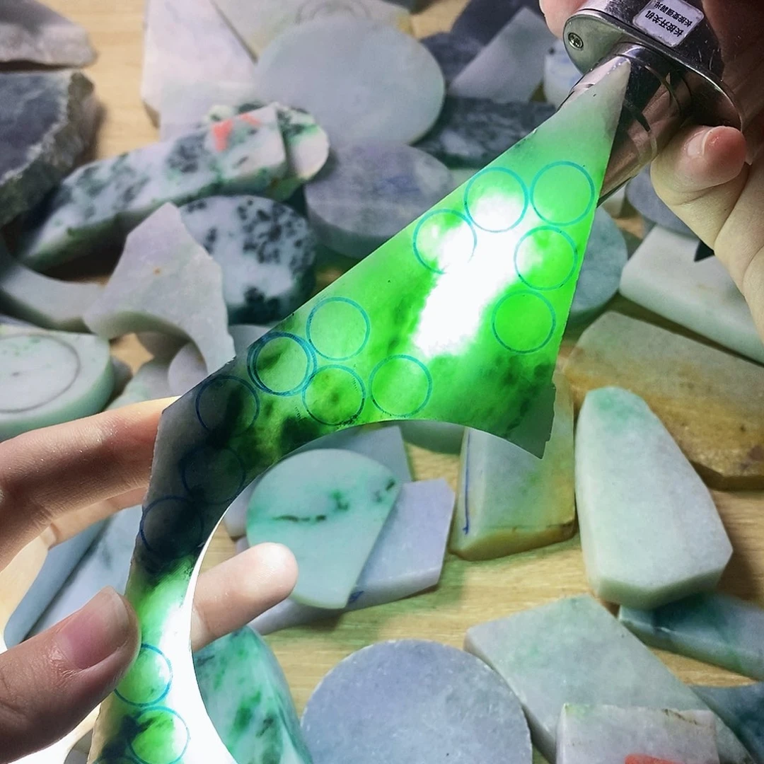 翡翠未镶嵌颈饰翡翠