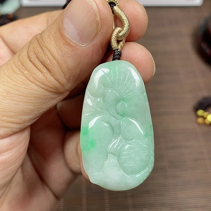 颈饰未镶嵌翡翠天然翡翠玉A货配证书