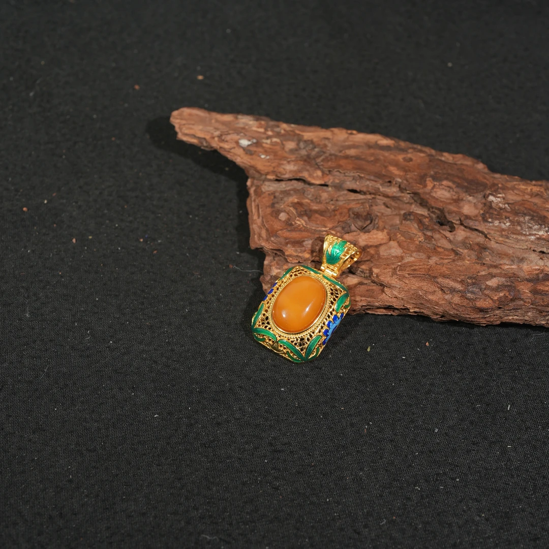 12.1香港王老板-蜜蜡吊坠多样性发一9q148