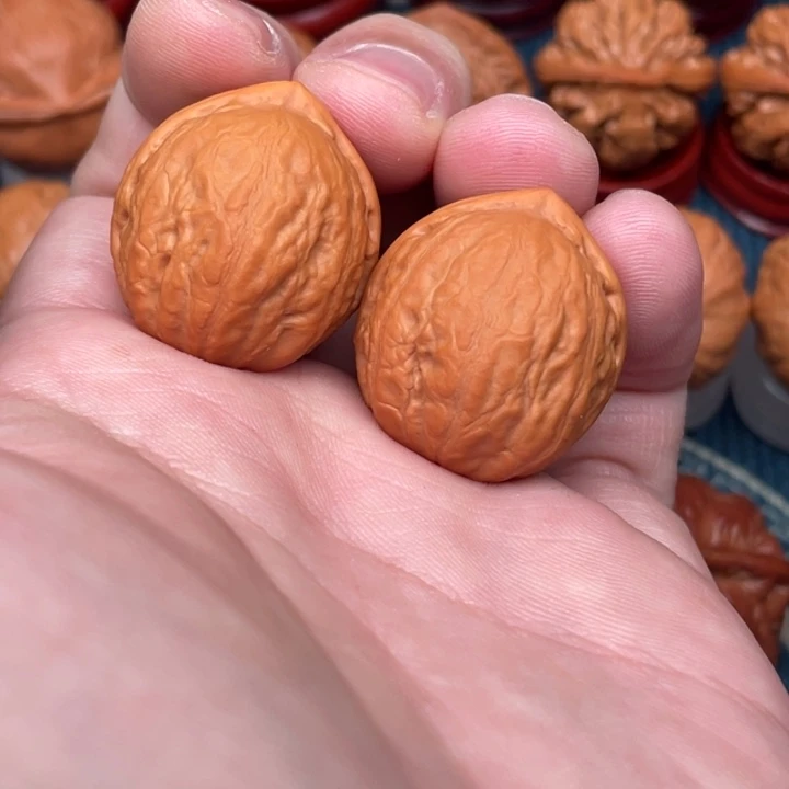 文玩核桃把件小红帽