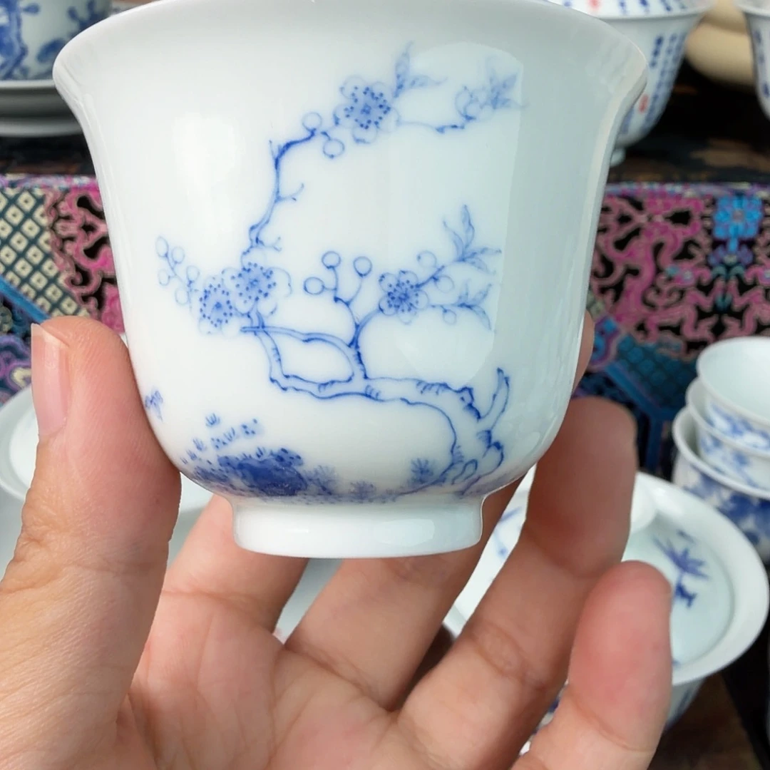 手绘青花花神花卉