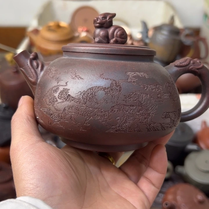 紫砂茶壶盖子划痕