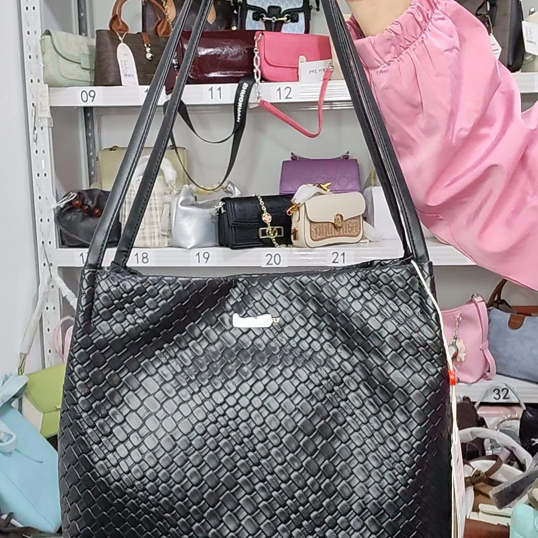 人造革PU合成革超纤皮（革）反绒皮涤纶聚酰胺纤维小牛皮