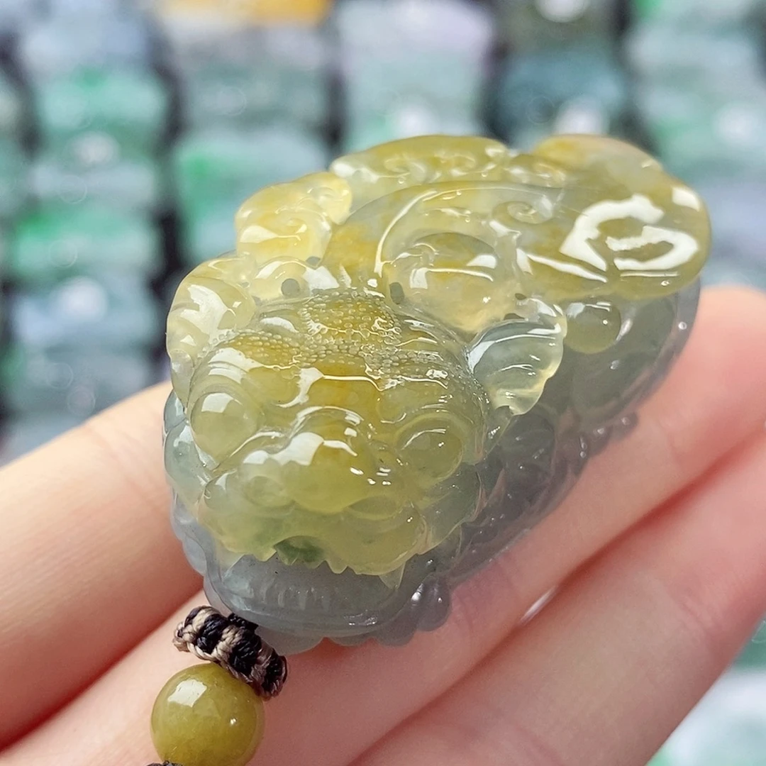 颈饰未镶嵌翡翠天然