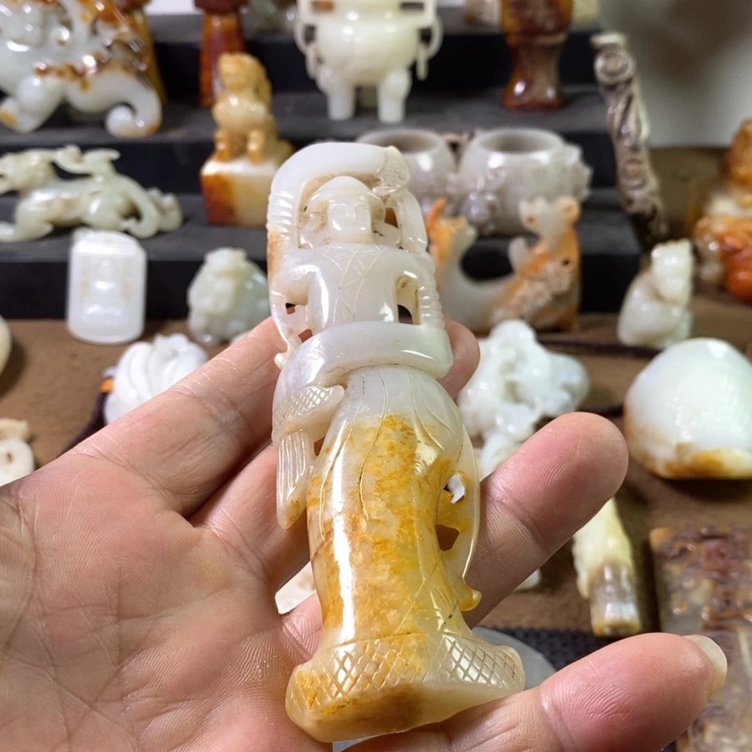 未镶嵌和田玉（糖玉）挂件