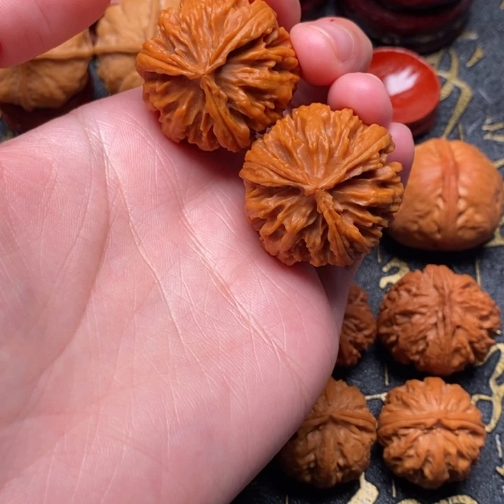 9***8文玩核桃吊坠三棱