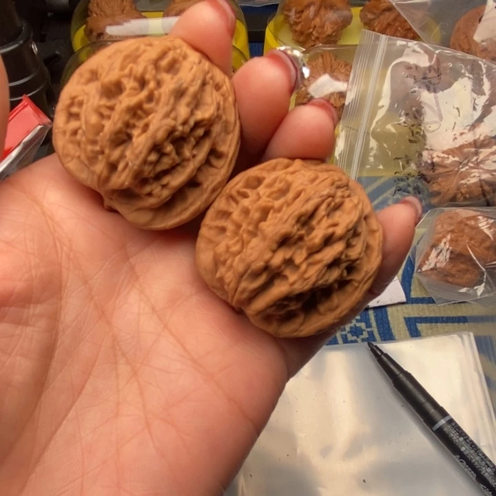 桃核吊坠虎头40全品