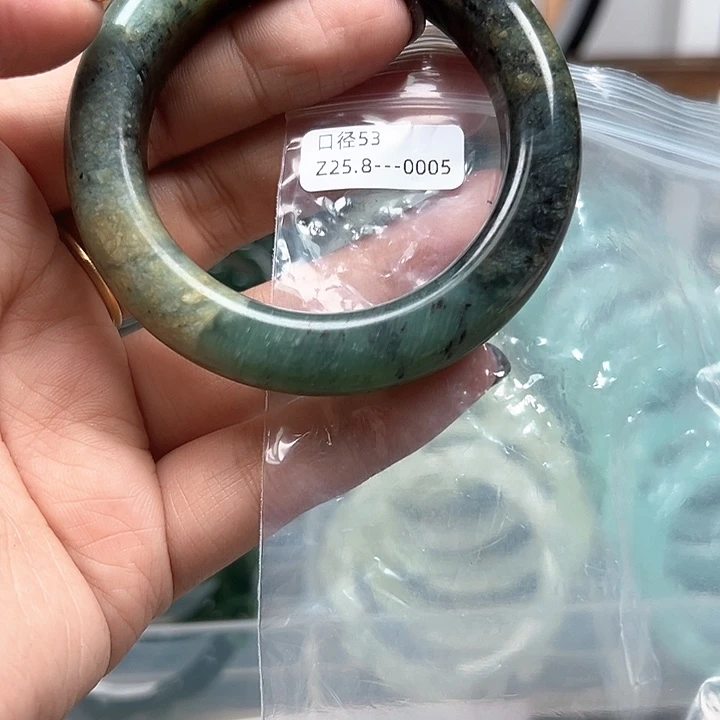 合金蛇纹石玉手镯