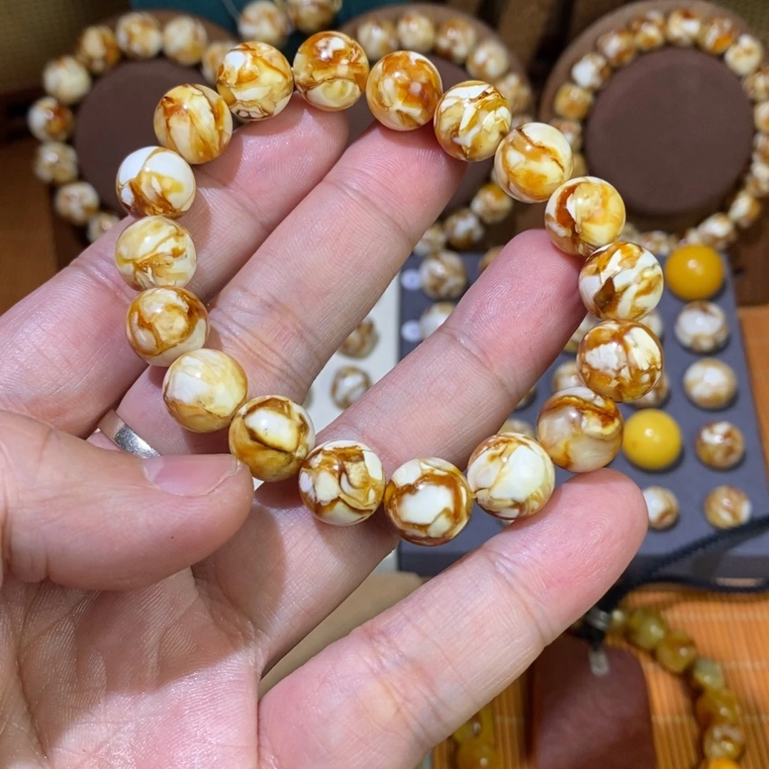 11.2沁色圆珠手串一条