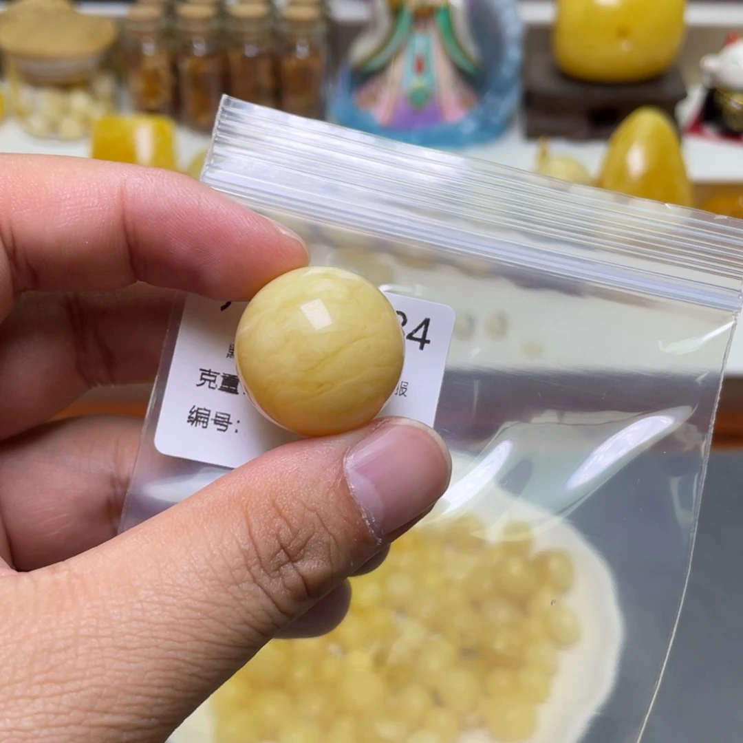 琥珀珠宝奇石未镶嵌潇**醉