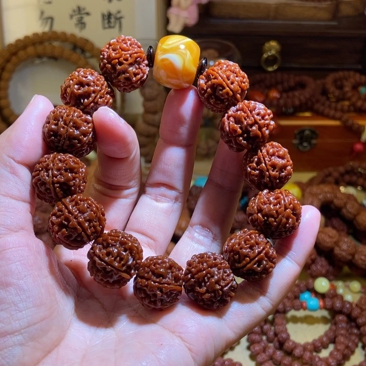 吊坠金刚菩提永***生206玉化桶18颗