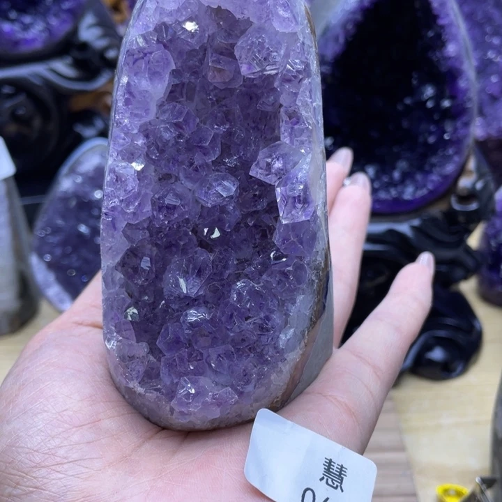 未镶嵌水晶大型摆件（非配饰）