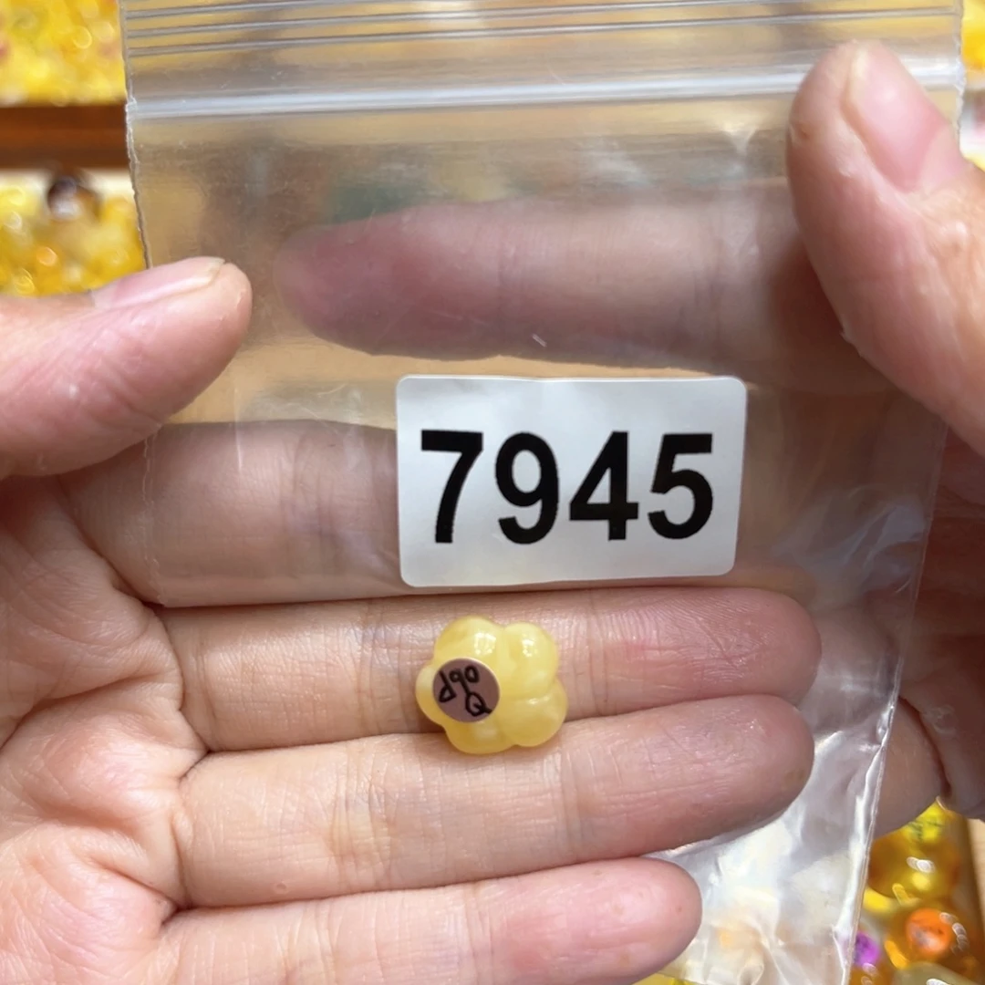 琥珀颈饰未镶嵌蜜蜡