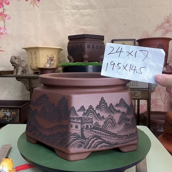 紫砂花盆刻绘万里长城