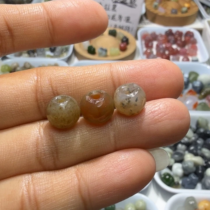 和田玉未镶嵌珠宝奇石