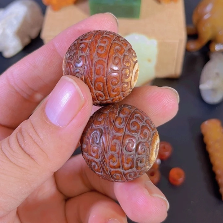 和田玉（糖玉）未镶嵌颈饰刻**心