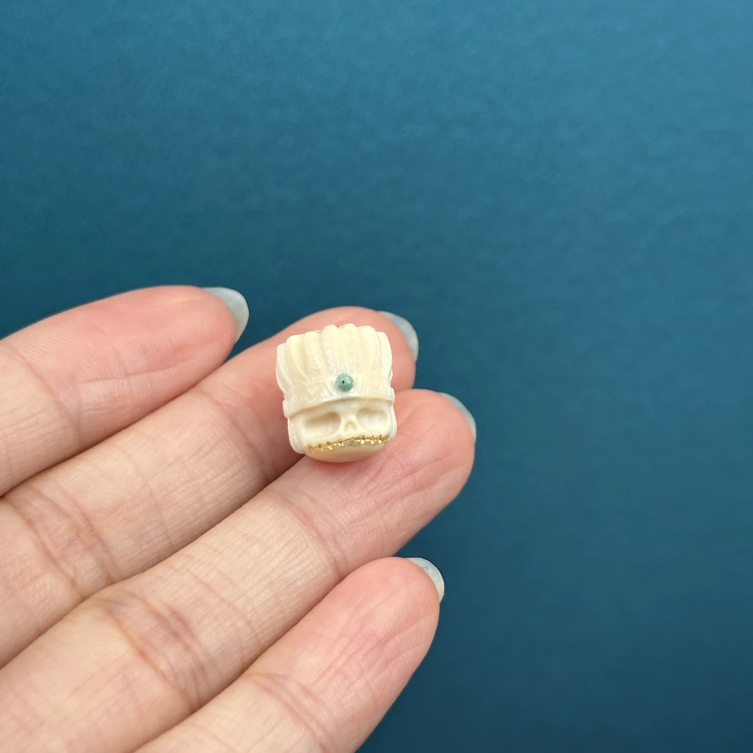 K8318天然猛犸牙 雕刻酋长阿呆一个 支持鉴定假一罚四