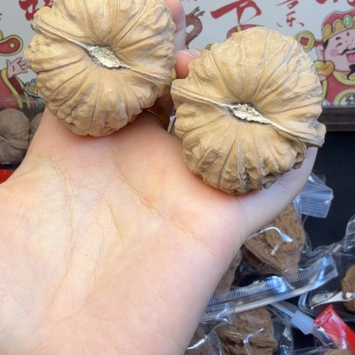 吊坠文玩核桃45全南瓜核桃 肚48
