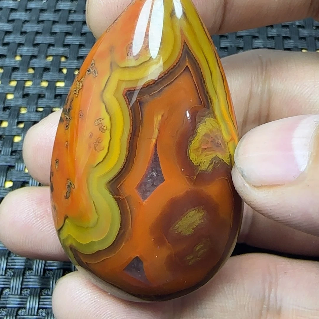 玛瑙/玉髓吊坠未镶嵌倾*雪