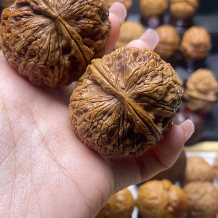 江***湖文玩核桃吊坠霸王蟾45尺666Y