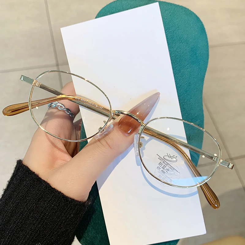 近视眼镜女可配度数防蓝光小脸专用学生素颜小圆黑框合金超轻镜框