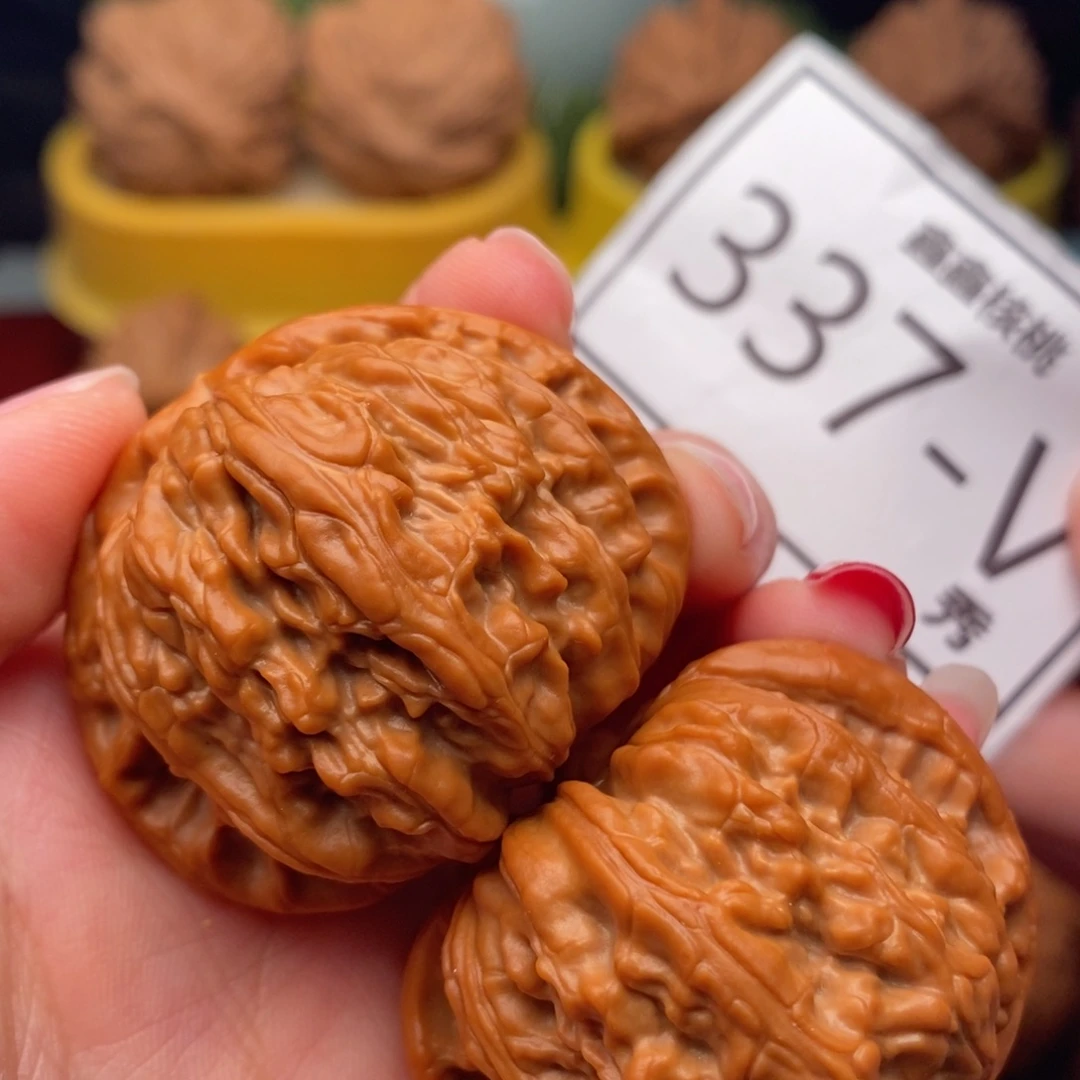 把件桃核白狮子42……