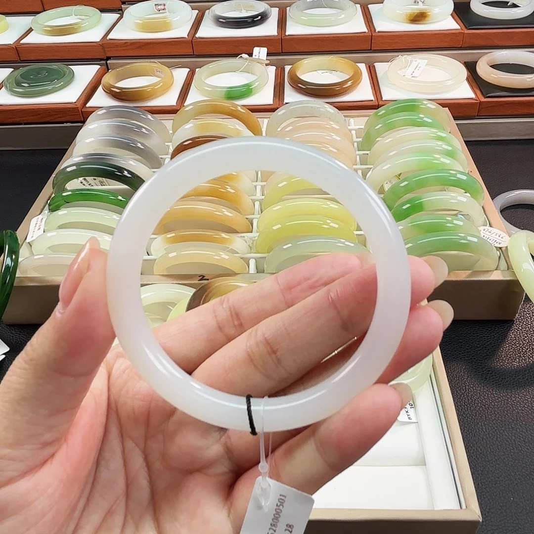 和田玉未镶嵌手镯56美人条