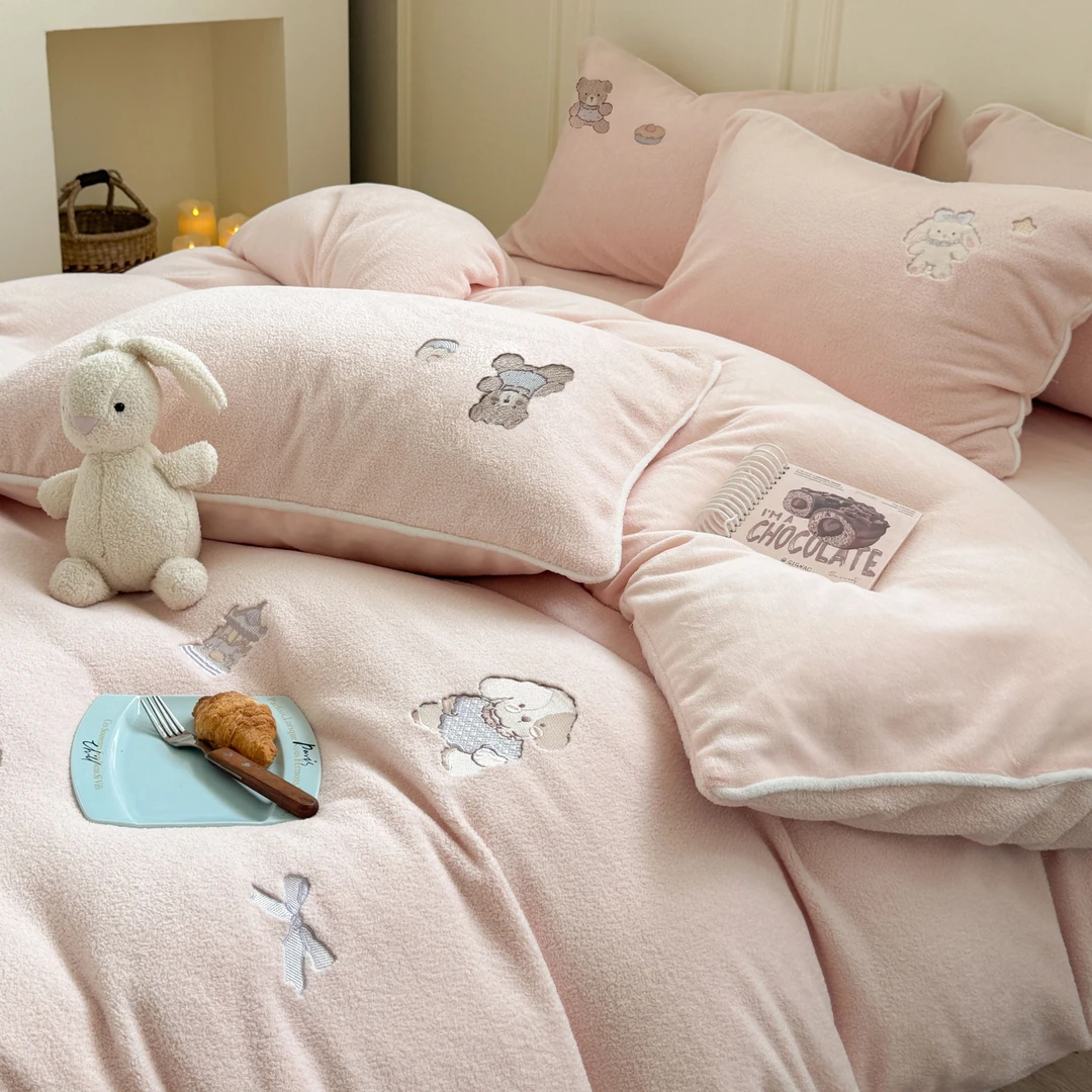 可爱儿童卡通秋冬牛奶绒加厚三四件套少女心小清新绣花被套粉色