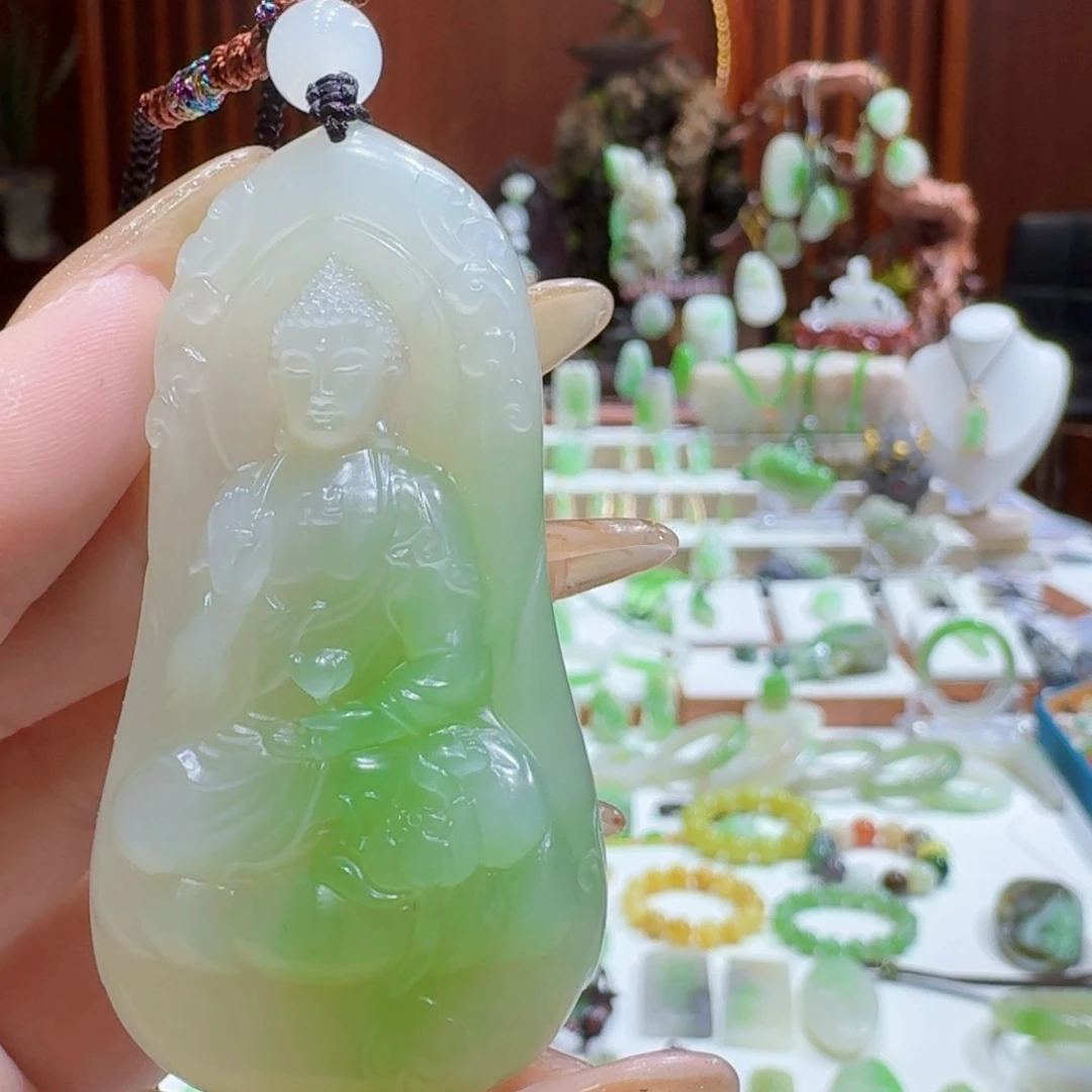 和田玉翠青冰底大日如来未镶嵌