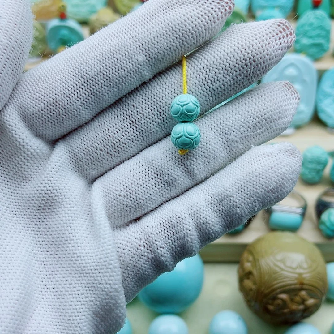 绿松石未镶嵌珠宝奇石