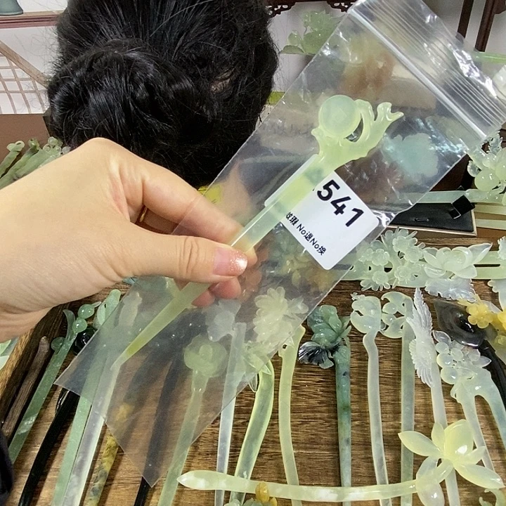 蛇纹石玉未镶嵌发饰