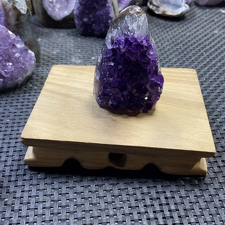 上***$紫晶未镶嵌大型摆件（非配饰）