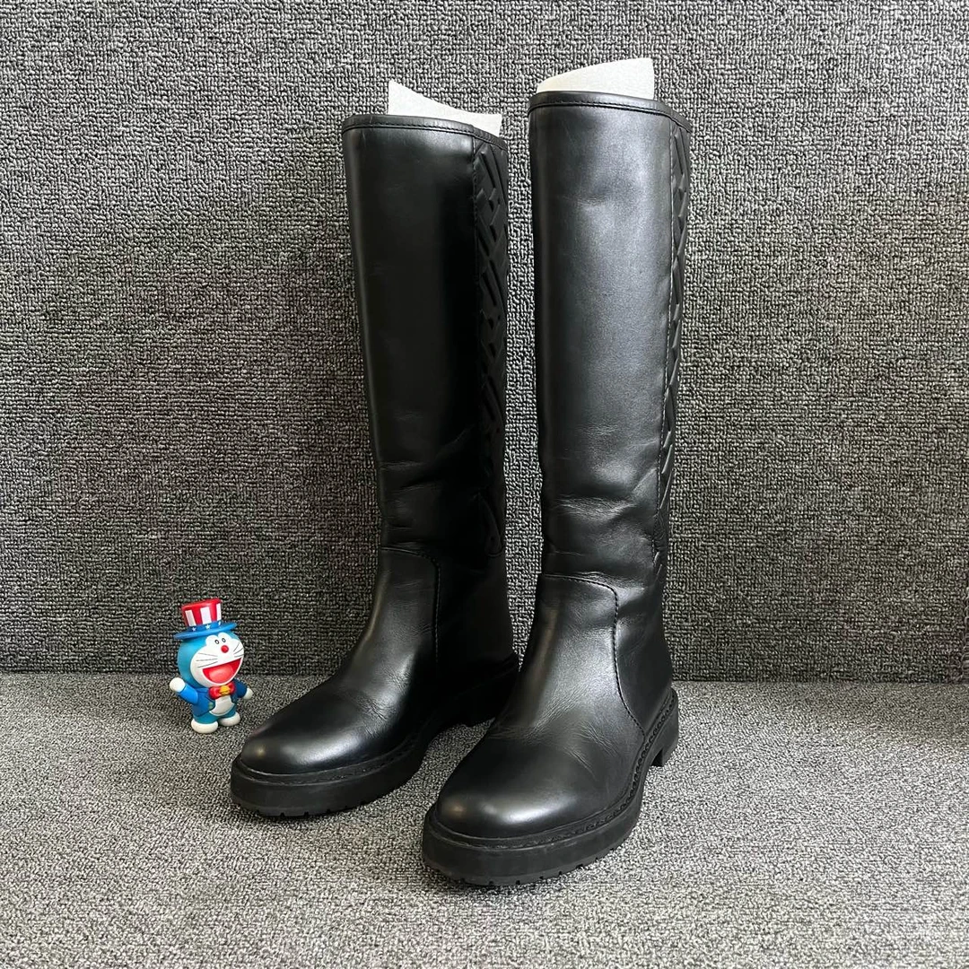99新 FENDI/芬迪 35.5码 黑色满印高筒靴 D1495