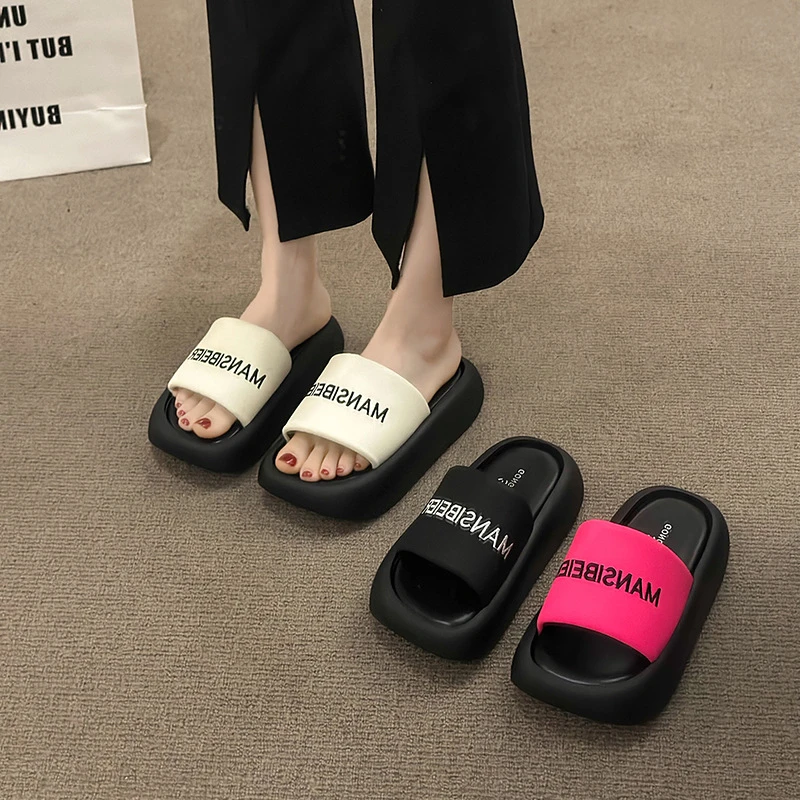 法式绝美厚底凉拖鞋女夏外穿时尚配裙子2025新款高级感松糕沙滩鞋