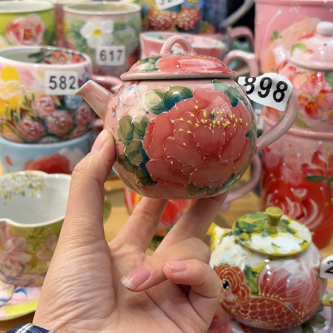 瓷片兔兔盖茨。兔兔