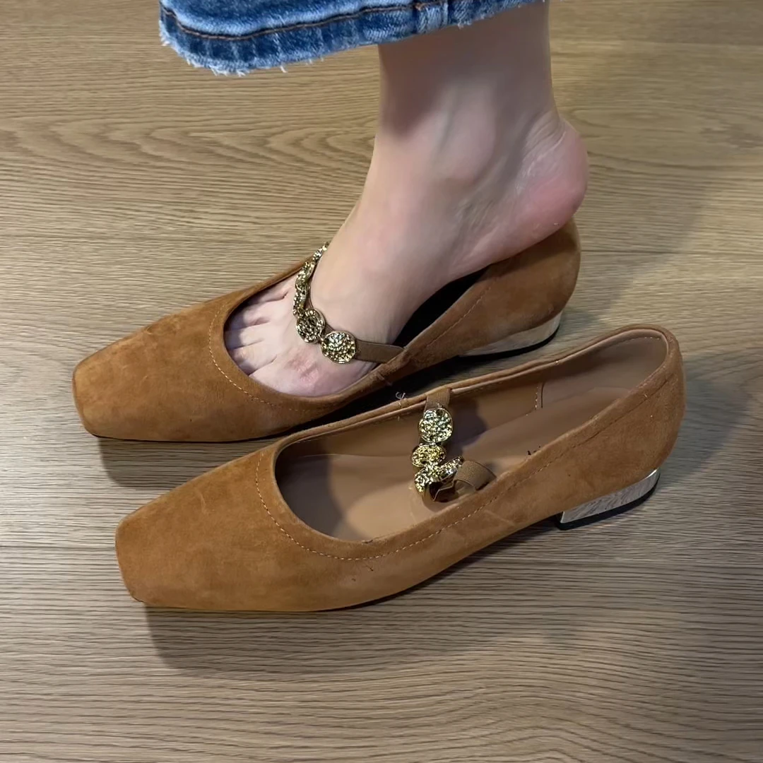 2025新款粗跟方头气质时尚玛丽珍单鞋法式浅口金币一字带低跟单鞋