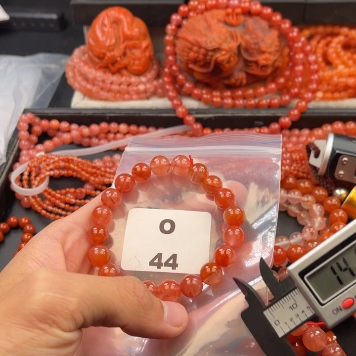 南红玛瑙未镶嵌多样性发货默认微瑕称重9mm