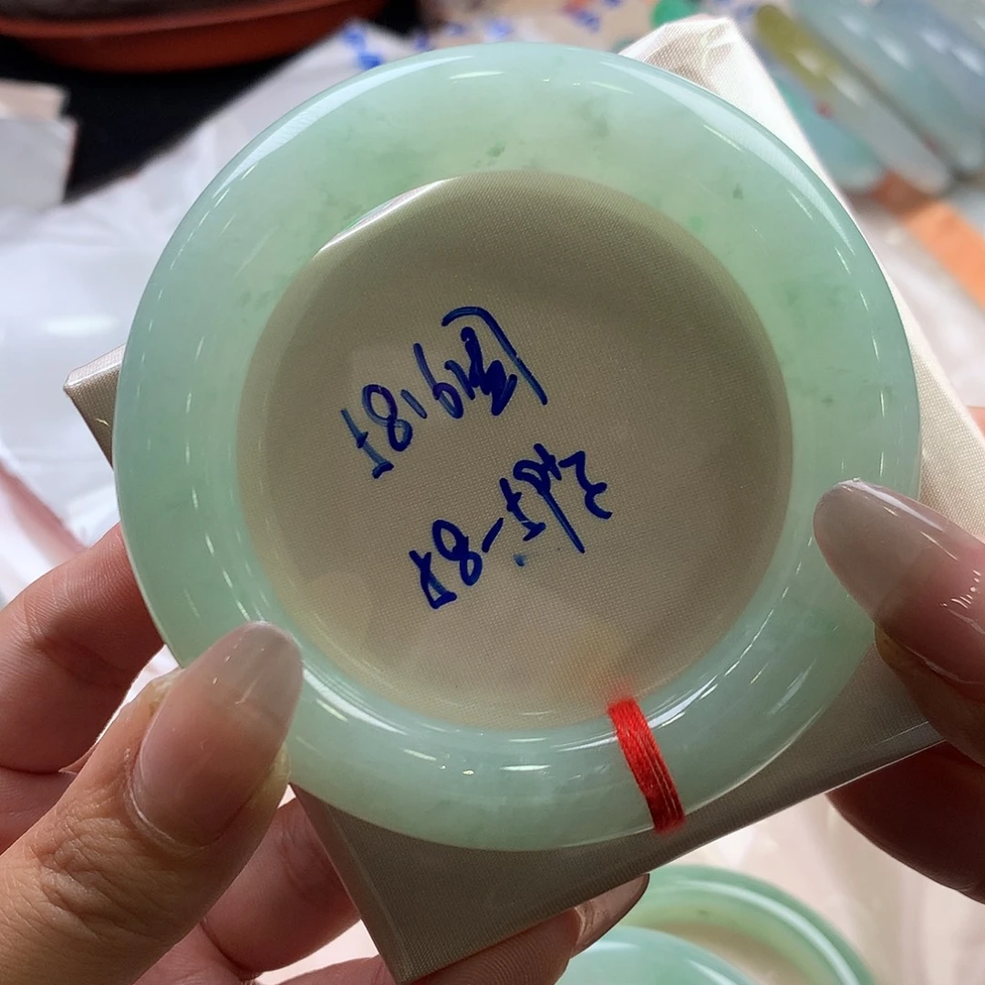 翡翠未镶嵌手镯58.6圆