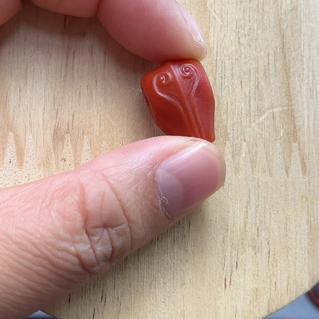 南红玛瑙未镶嵌颈饰