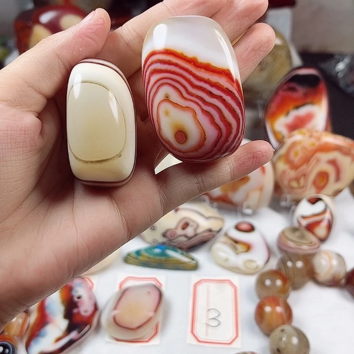 玛瑙/玉髓未镶嵌耳饰