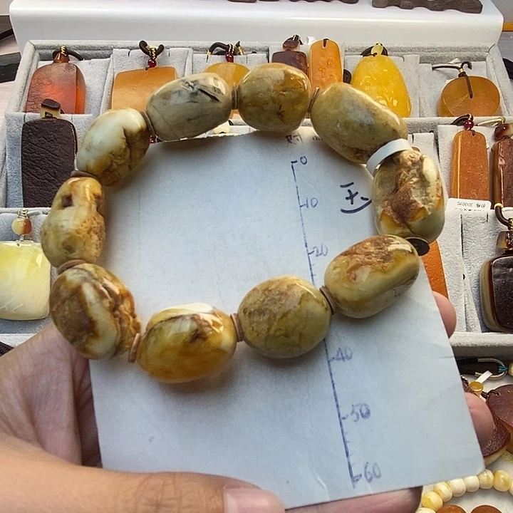 琥珀未镶嵌珠宝奇石