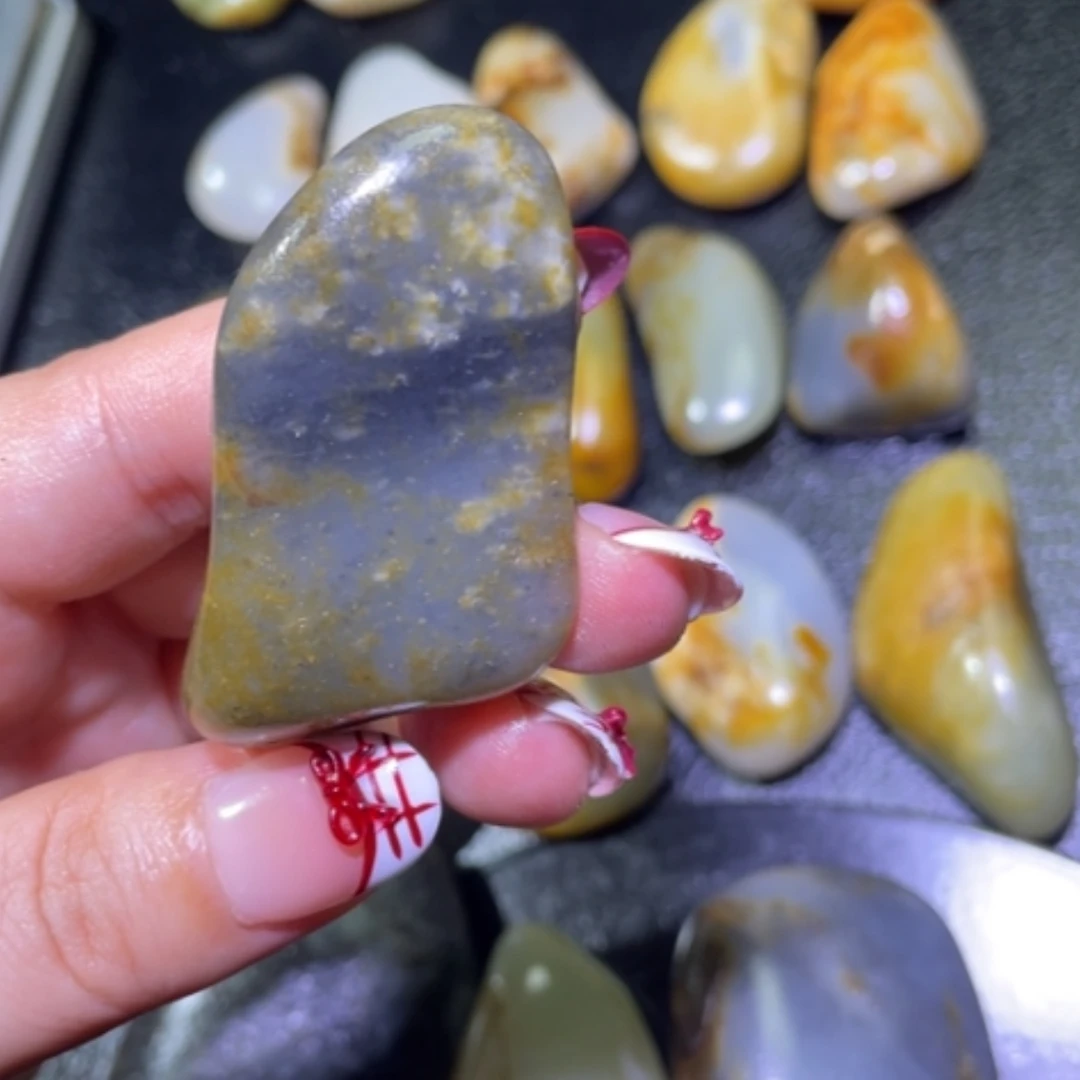【闪购商品】颈饰未镶嵌和田玉