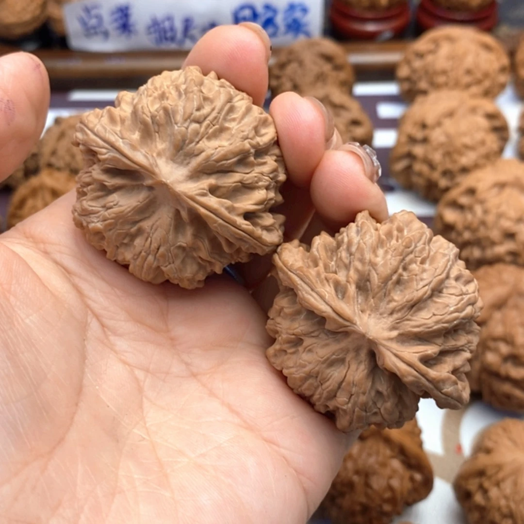 【闪购商品】文玩核桃吊坠*️****133号苹果园