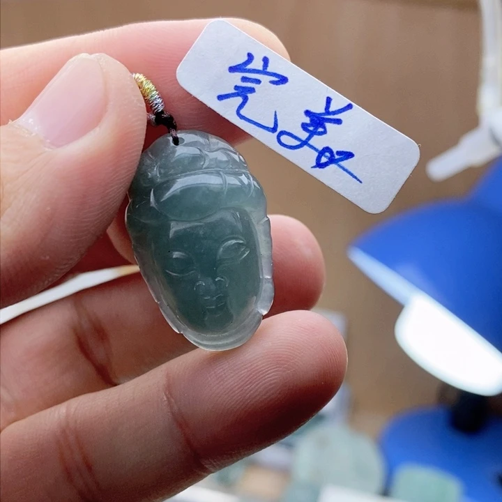 翡翠颈饰未镶嵌好