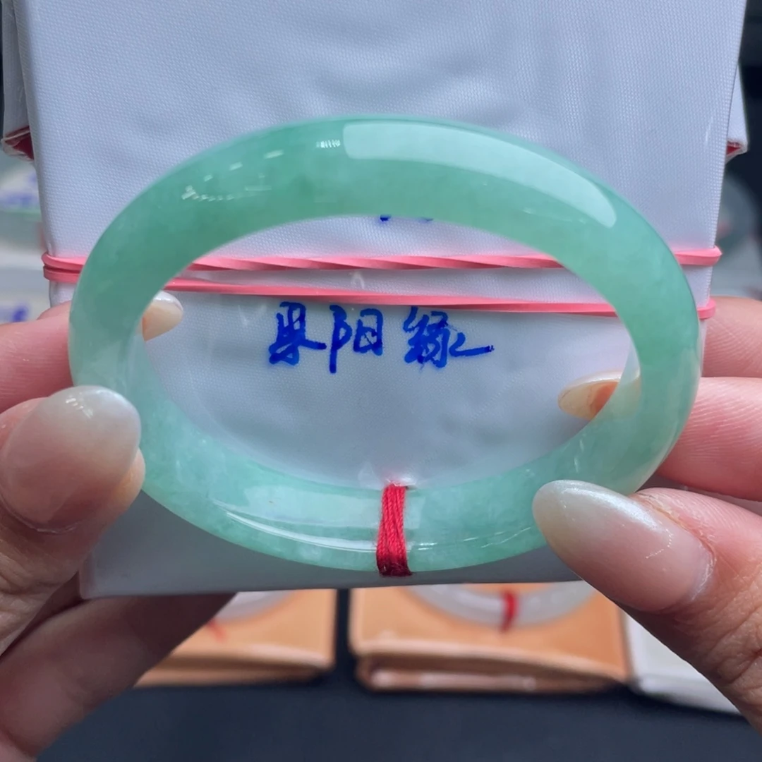 翡翠未镶嵌手镯10号